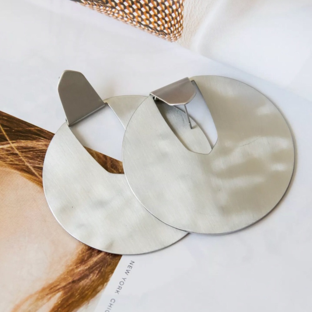 Kendra Scott • Diane Statement Earrings • Silver - Picture 6 of 6